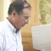 claude_devant_ordi.3